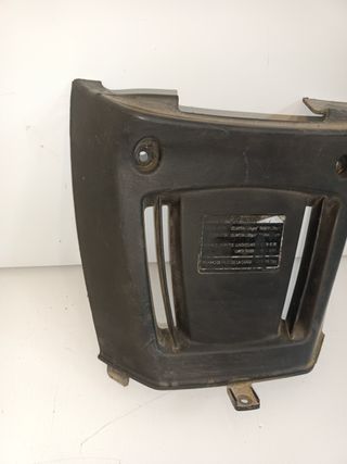 Tapa bajo asiento Daelim S2 125 de 2007