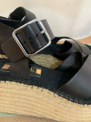 【Vidorreta】Sandalias negras cuña - Talla 36