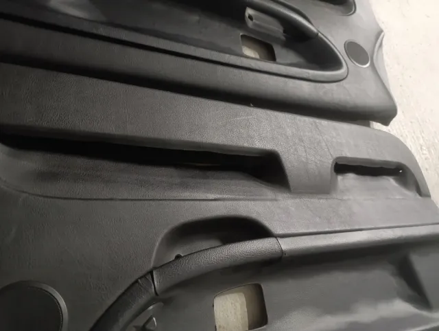 Paneles puertas BMW E36 Coupé