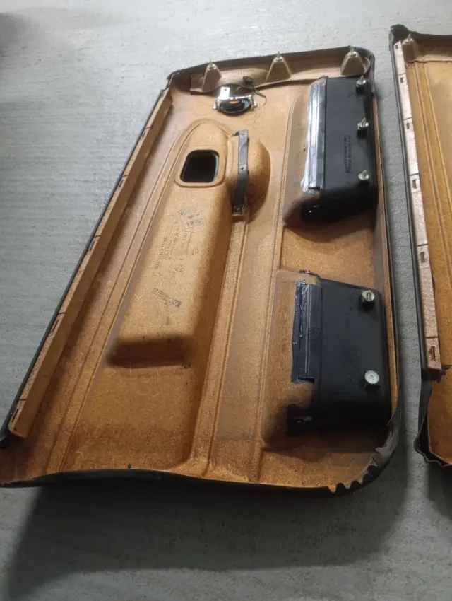 Paneles puertas BMW E36 Coupé