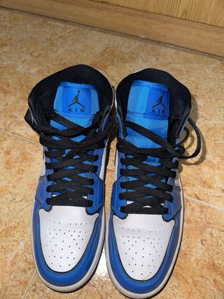 Zapatillas Jordan Azul y Blanco