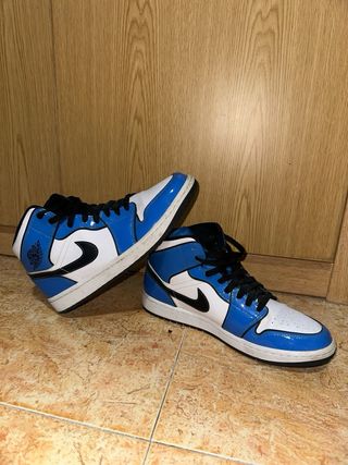 Zapatillas Jordan Azul y Blanco