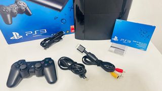 Sony PS3 Super Slim 12GB Completa