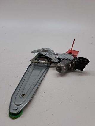 MOTOR ELEVALUNAS TRASERO IZQUIERDO TOYOTA YARIS (2)