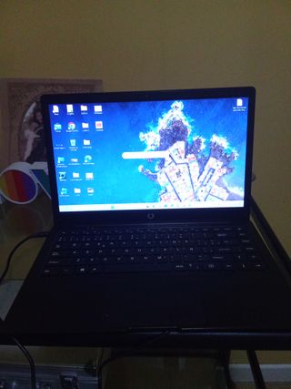 Ordenador portátil negro