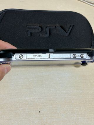 Nuova schermata blu OLED per Playstation Vita