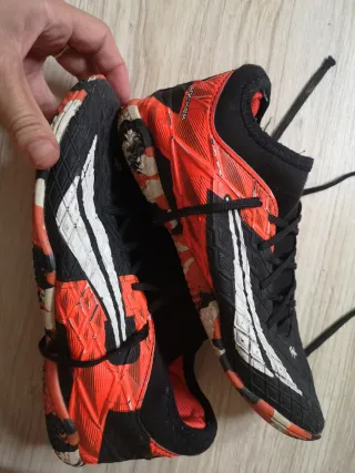 Zapatillas Fútbol Sala Penalty Indoor Negras Rojas