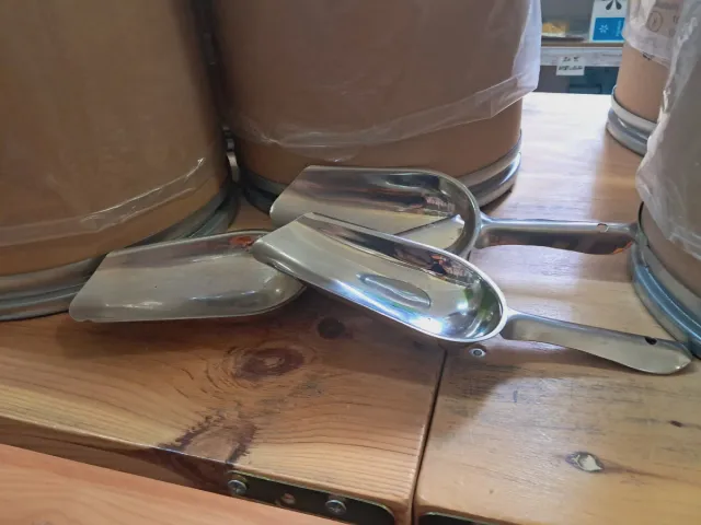 Palas de metal para granel