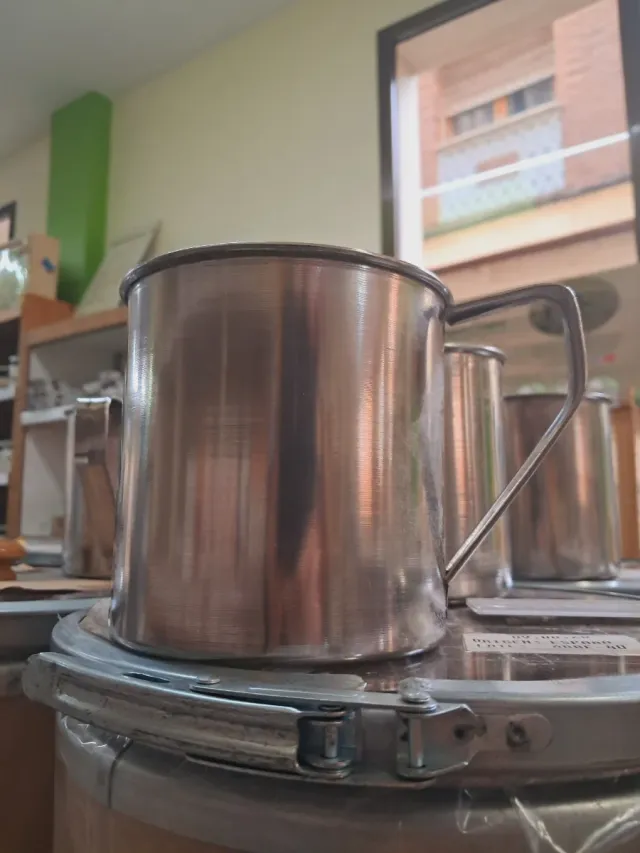 Jarras de metal para graneles