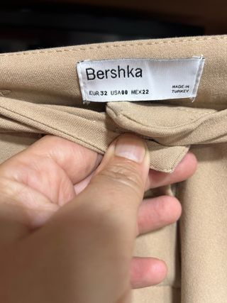 Pantalones anchos beige chica