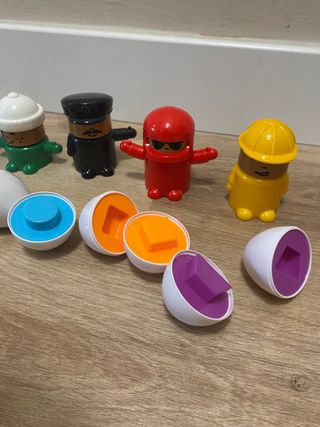 Lote Juguetes Figuras y Huevos Encajables