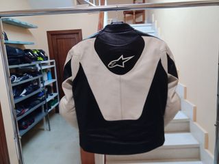Mono Alpinestars Talla 52 L traje cuero 2 piezas