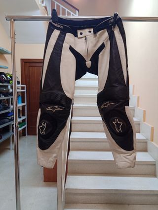 Mono Alpinestars Talla 52 L traje cuero 2 piezas