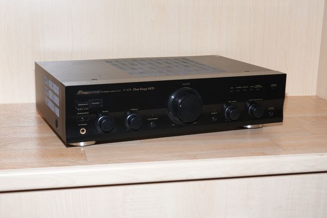 AMPLIFICADOR ESTEREO PIONEER A-109