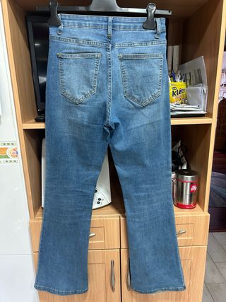 Pantalones vaqueros campana chica talla 13años