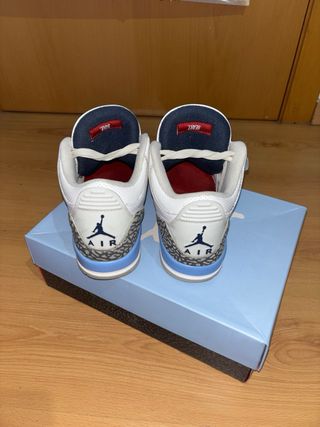 Jordan 3 “UNC” talla 42