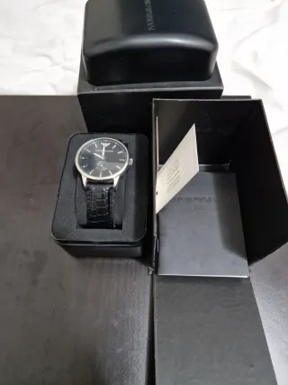 Reloj Emporio Armani Negro y Plateado