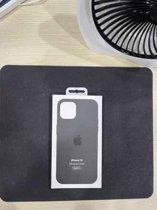 Custodia originale Apple Midnight per iPhone 14