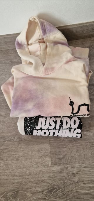 DOS SUDADERAS CON CAPUCHA MUY ORIGINALES 
