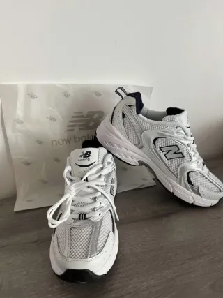 New Balance 530 Talla 40 Blanco Plata Marino