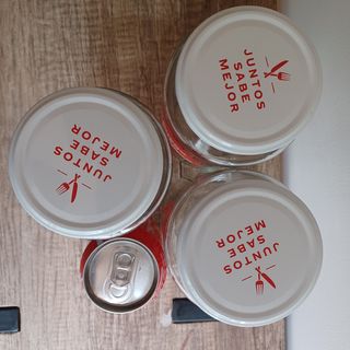 3 bottiglie di Coca-Cola decorate