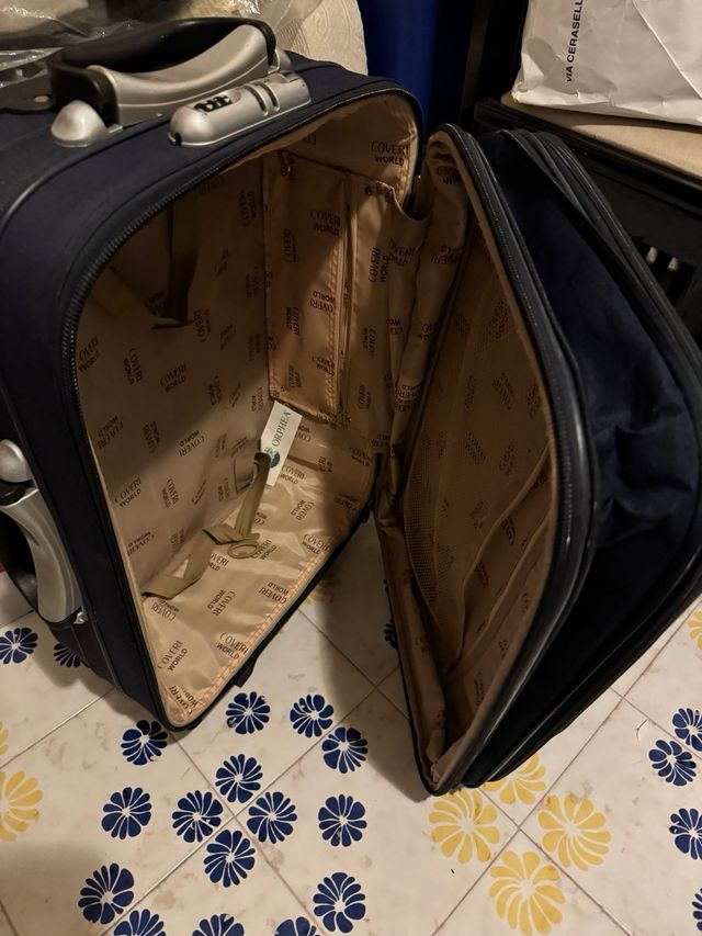 Valigia trolley da viaggio blu