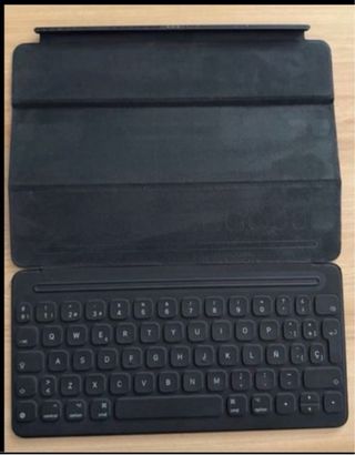 Teclado Smart Keyboard iPad 7ª Gen / Air 3ª Gen