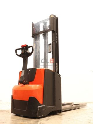 Ref. M-5483 Apilador Eléctrico BT SWE 120 L Staxio