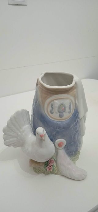 Jarrón porcelana palomas decorado a mano
