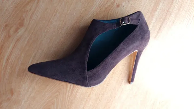 Scarpe décolleté tacco alto marrone N°40.100%Nuove