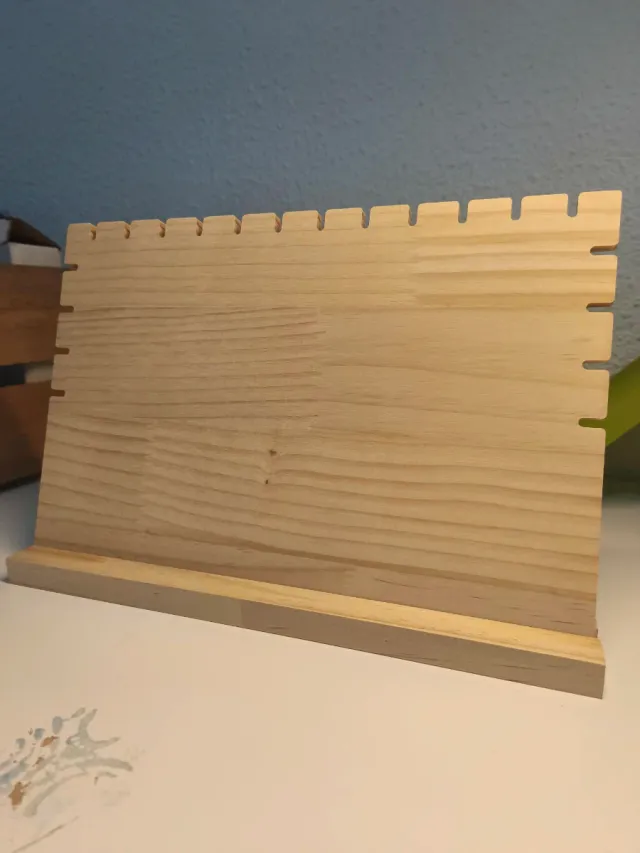 expositor de collares de madera