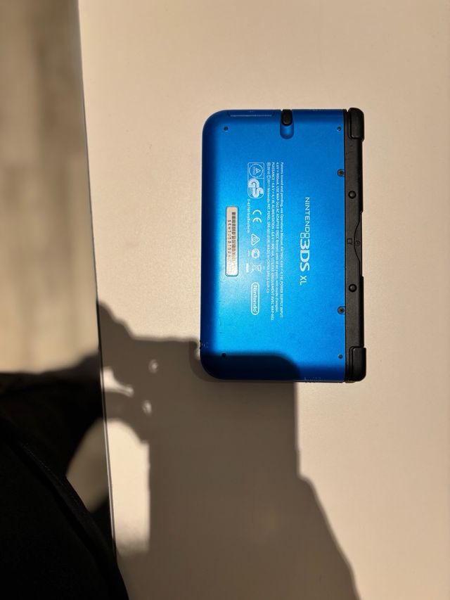 Nintendo 3DS Azul + 4 Juegos