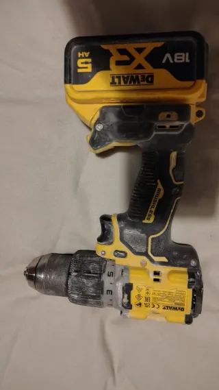 Taladro Atornillador Dewalt 18V 5Ah XR