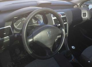 Peugeot 251887 paragolpes delantero 307 break / sw