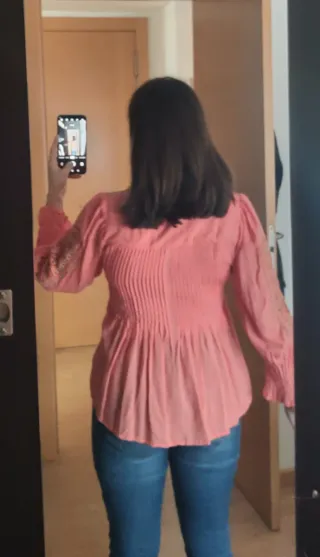 Blusa con bordados