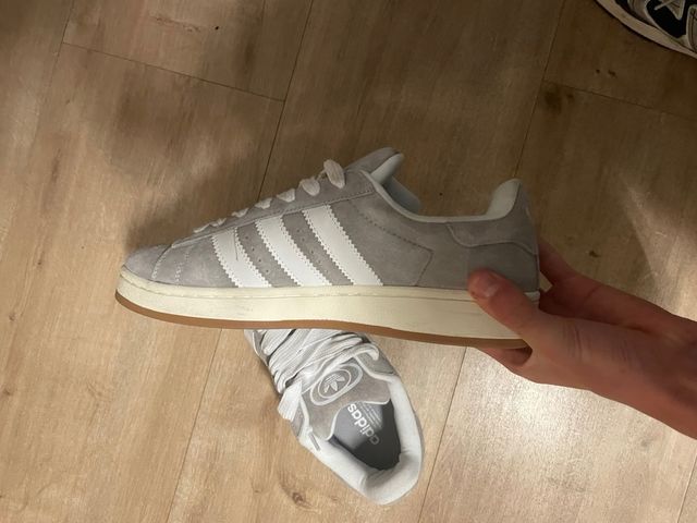 Zapatillas Grises Blancas