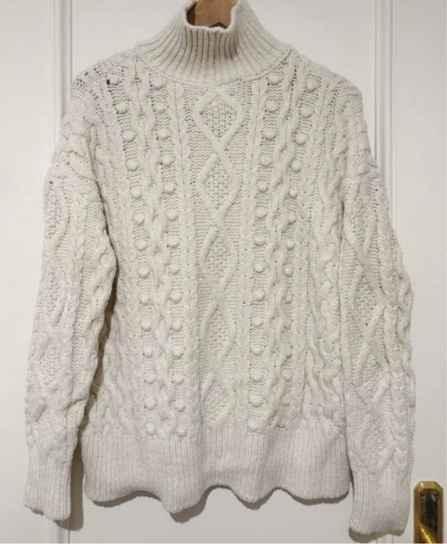 Jersey Zara punto grueso cuello alto beige