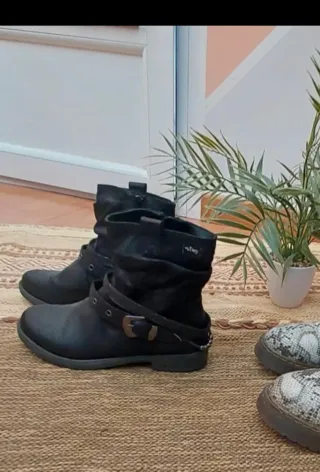 Botines Xti Negros Talla 38