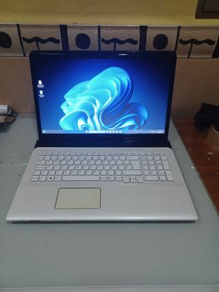 ORDENADOR PORTATIL