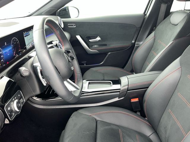 Mercedes-Benz Clase A 180 100 kW (136 CV)