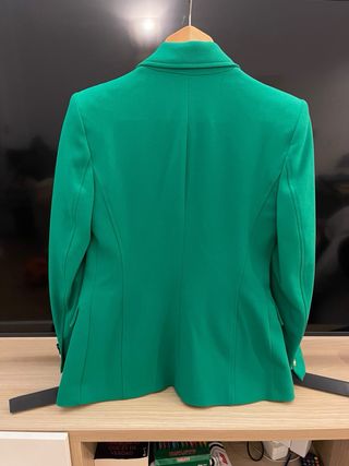 Americana Zara Verde Botones Dorados