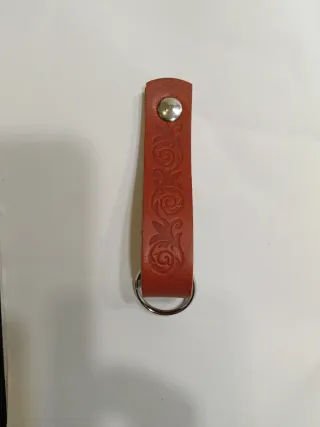 Llavero de cuero grabado