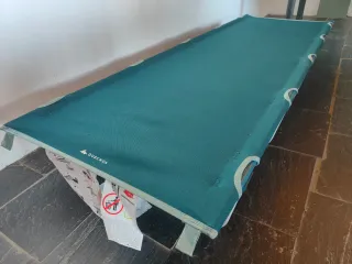 Camilla de camping plegable