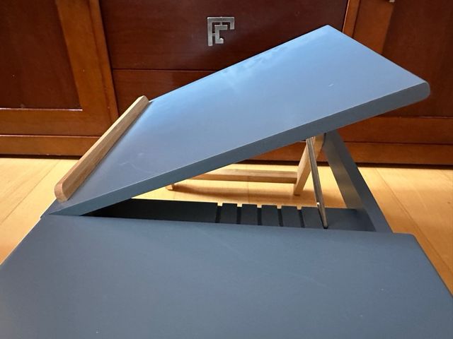 Mesita auxiliar para portátil o desayunar en cama