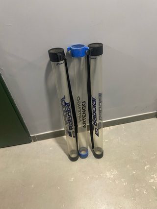 Lote 3 tubos recogepelotas Babolat + 1 Artengo. 