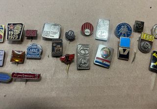 Lotto 26 spille vintage pins