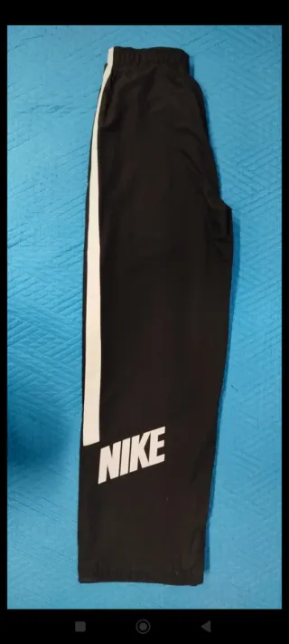 Pantaloni Nike unisex taglia 12/13 anni