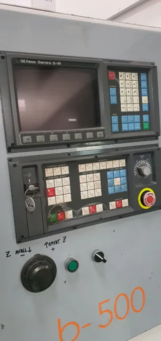 Fresadora CNC KONDIA B-500