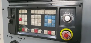 Fresadora CNC KONDIA B-500