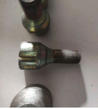 BULLONI ANTIFURTO UNIVERSALI 12X1,5 ZINC